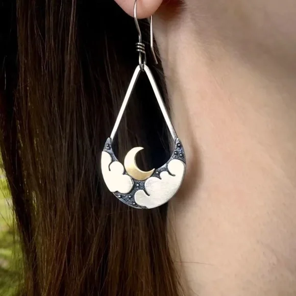 Gold and silver earrings - Picture 5 of 6